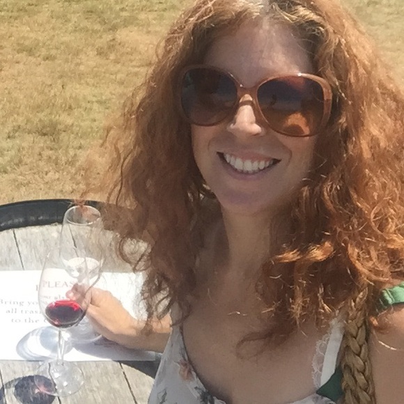 Meet your Posher, Lisa - Picture 1 of 1